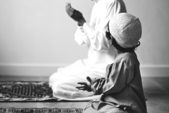 anak kecil sholat dhuha