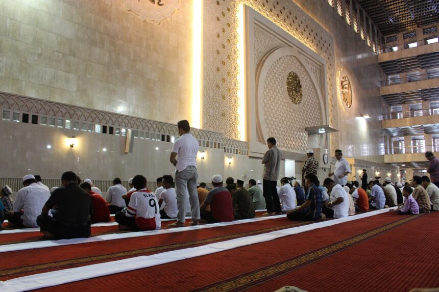 2 Syarat Agar Sholat Tarawih Anda Tidak Sia-Sia