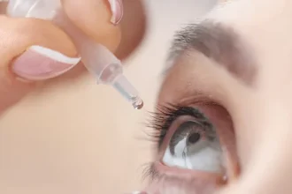 Hukum Menggunakan Obat Tetes Mata Ketika Puasa, Apakah Membatalkan?