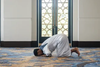 Apa yang Terjadi Jika Rukun Sholat Ditinggalkan?