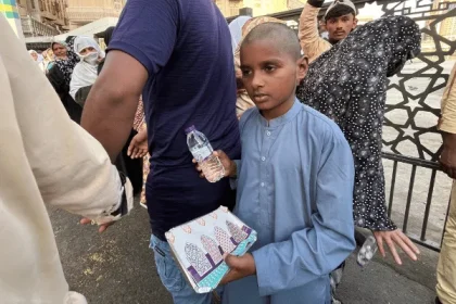 Sedekah Nasi Baitullah: Yayasan Alfatihah Bagikan 6.458 Box Nasi Untuk Tamu Allah di Ajyad