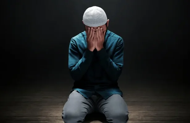 7 Keutamaan Shalat Taubat, Muslim Wajib Tahu!
