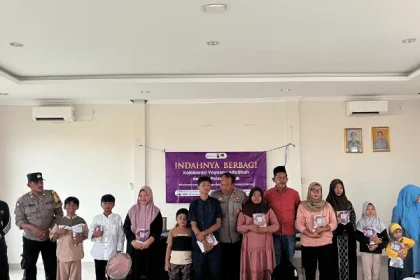 Santunan Anak Yatim: Yayasan Alfatihah Berkolaborasi dengan Polsek Genuk, 29 Anak Yatim Terima Santunan di Trimulyo