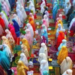 Bolehkah Perempuan Menjadi Imam? Ini Penjelasannya