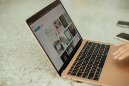 Hukum Wanita Bekerja dalam Islam: Diperbolehkan dengan Syarat-syarat Tertentu!