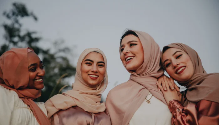 HukumTabarruj: Apakah Termasuk Golongan Wanita Terburuk dalam Islam?