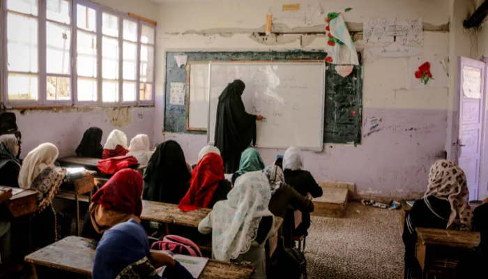 5 Keutamaan Menuntut Ilmu Agama Lengkap dengan Dalilnya!