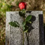 8 Adab Melayat Orang Meninggal: Hal Dasar yang Perlu Diperhatikan Orang Muslim