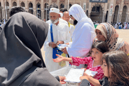 Melalui Progam Sedekah Nasi Baitullah, Yayasan Alfatihah Berhasil Distribusikan 100 Porsi Nasi