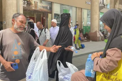 Berkah Berbagi di Tanah Suci! 5.228 Makanan Tersalurkan Melalui Program Sedekah Nasi Baitullah