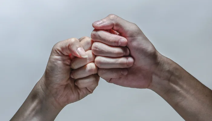 Memutus Tali Silaturahmi Sesama Muslim? Inilah 6 Dampaknya!