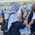 Sedekah Air Baitullah: 1.200 Botol Air Mineral Terdistribusikan Oleh Yayasan Alfatihah