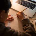 3 Dosa yang Dilakukan Penulis Novel: Benarkah Dapat Menjadi Dosa Jariyah?