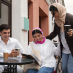 Adab Bermedia Sosial Menurut Islam yang Wajib Diketahui Muslim agar Tetap Menjaga Akhlak dan Keimanan