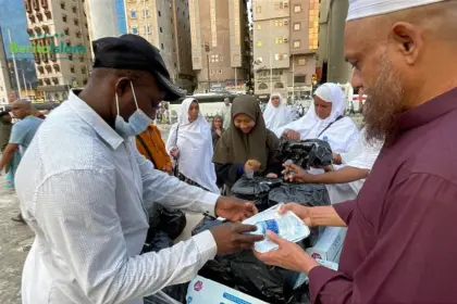 Sedekah Nasi Baitullah Warnai Akhir Tahun 2025 dengan 5.400 Porsi Makanan untuk Tamu Allah