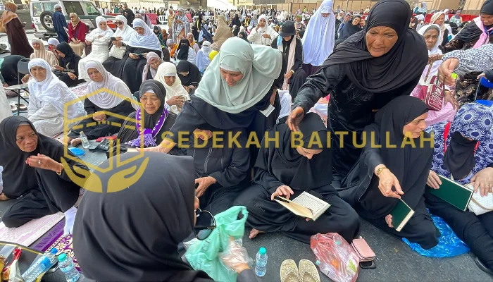 Sedekah Mushaf Baitullah Luncurkan 450 Mushaf untuk Jamaah Umrah