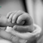 Siapa yang Bertanggung Jawab Membersihkan Darah Nifas Istri? Begini Menurut Islam 