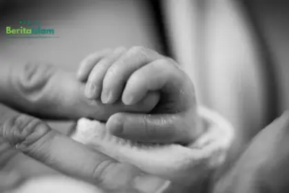 Siapa yang Bertanggung Jawab Membersihkan Darah Nifas Istri? Begini Menurut Islam 