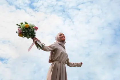 Saat Muslimah Jatuh Cinta, Sebaiknya Lakukan Ini!