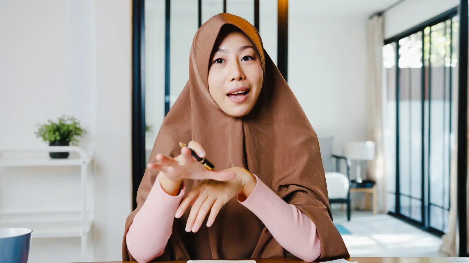 3 Kebiasaan Muslimah Introvert yang Dekat Dengan Syariat Islam
