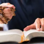 Hari Kamis dalam Islam: Saat Amalan Diperiksa dan Dosa Diampuni