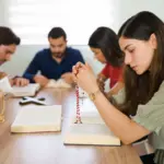 Semua Agama Sama, Mengajarkan pada Kebaikan: Kalimat Sepele yang Membatalkan Tauhid