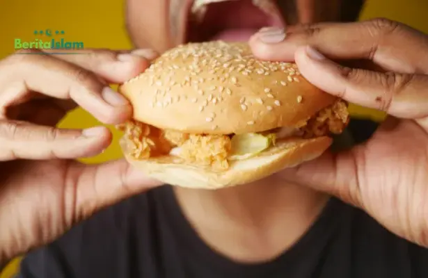 Fenomena Mokel Saat Puasa Ramadhan Tanpa Uzur Syar’i, Inilah Pandangan Islam!