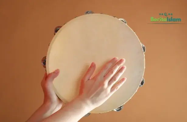 Hukum Memukul Rebana di Masjid Saat Maulid Nabi dalam Pandangan Islam